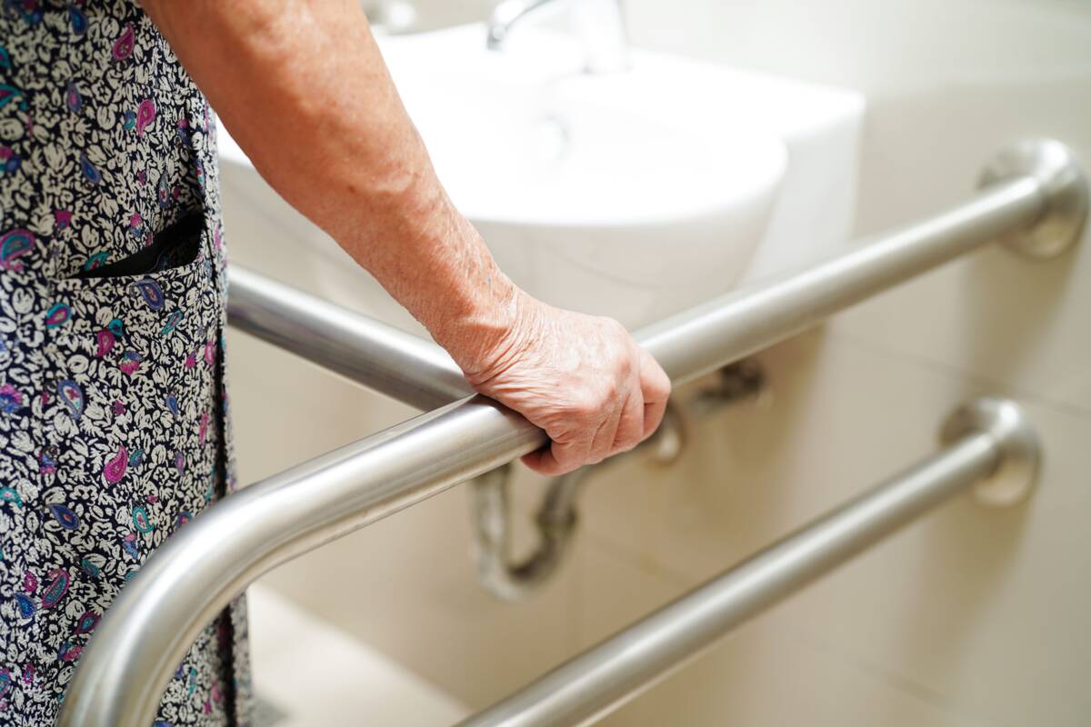 Raiffeisengelände Wohnanalge Haltegriffe in Seniorenwohnungen